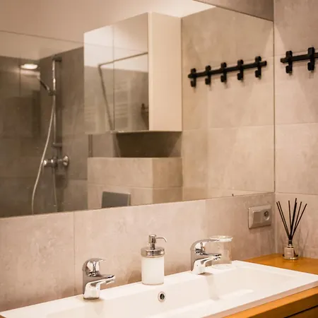 公寓 Krowoderska Wawelofts *